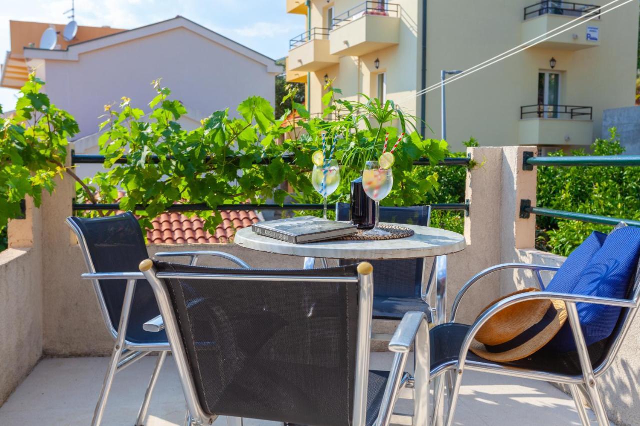 Sea And Lemon Tree Apartment Drašnice Exterior foto